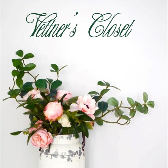Welcome to Vettner's Closet - Picture 1 of 1